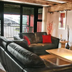  Apartment 3, Warehouse K